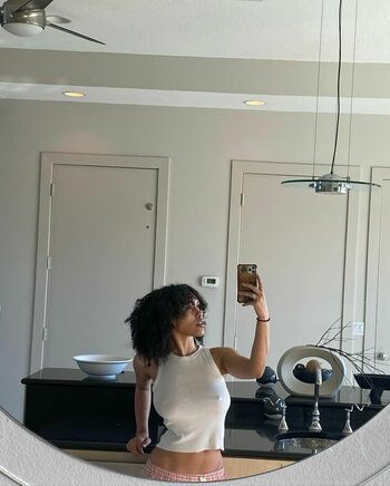Aaliyeezy