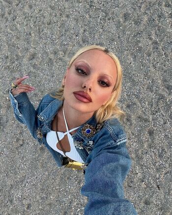 Alexandra Stan