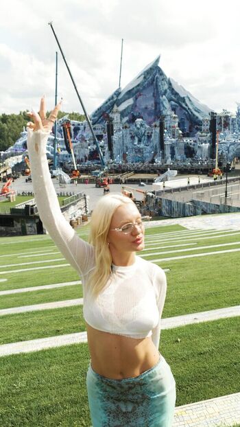 Alexandra Stan