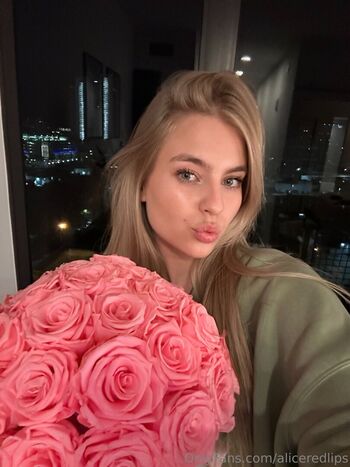 aliceredlips