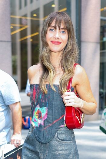 Alison Brie