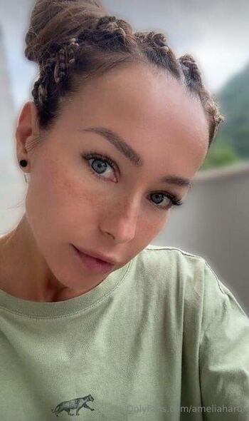 ameliahard
