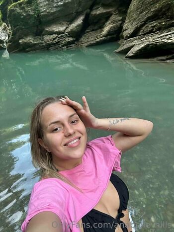 anabelle_hills