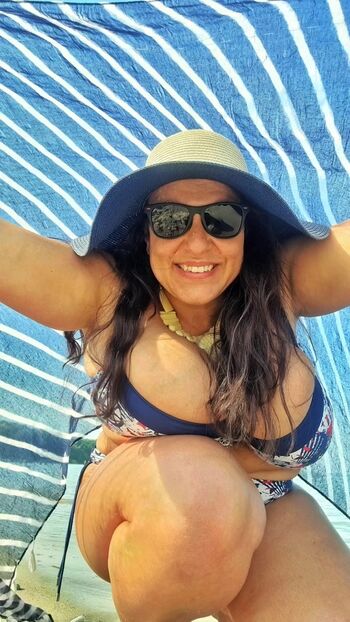 Aneta Buena