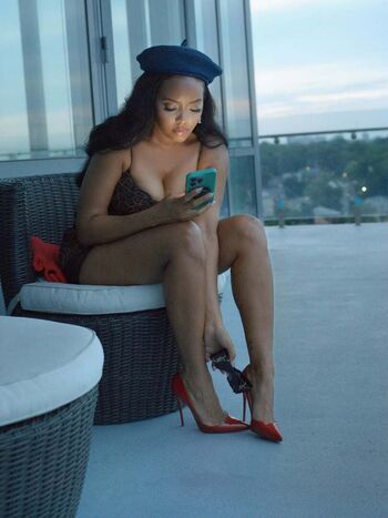 Angela Simmons