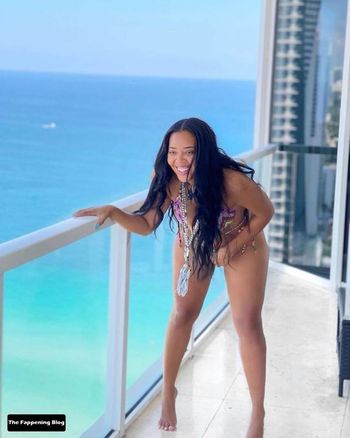 Angela Simmons