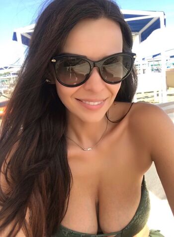 Anna_buraya