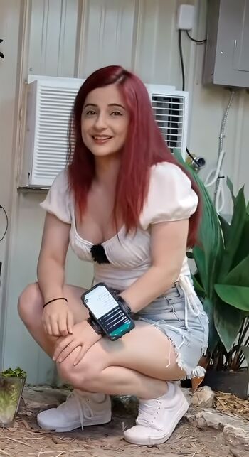 AnnieFuchsia