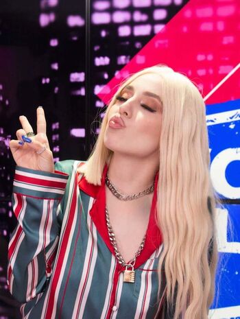 Ava Max