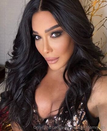 ava_muscle_mommy.ts