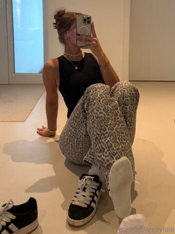 Barebylola