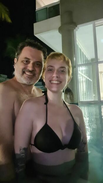 Bela Castelhonebella