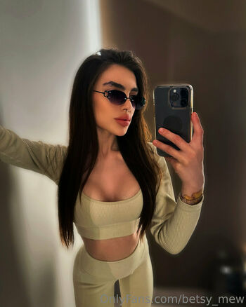betsy_mew
