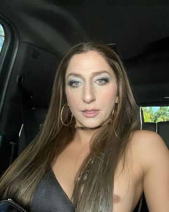 Chelsea Peretti