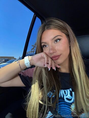 cherrycatxo