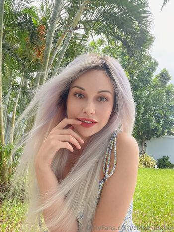 chloe_bloomm