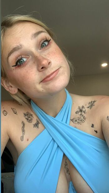 chrissycanthearyou