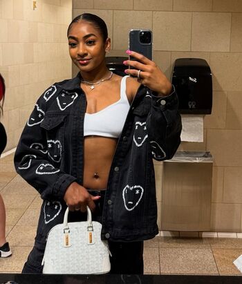 Deja Kelly