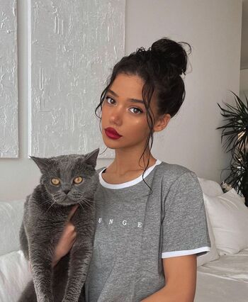 Dina Denoire