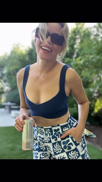 Elizabeth Banks