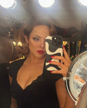 Elizabeth Gillies