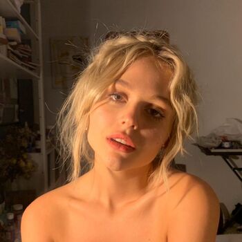 Emily Alyn Lind