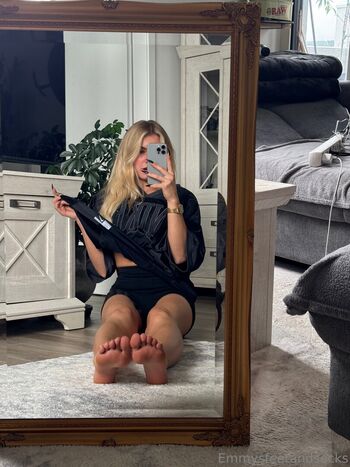 emmyfeetandsocks