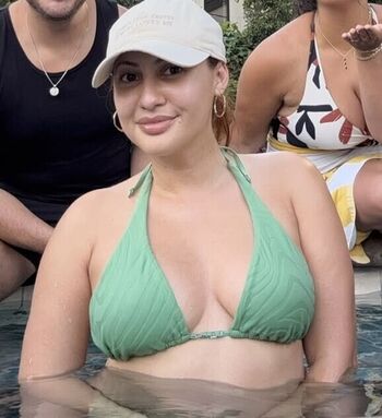 Francia Raisa