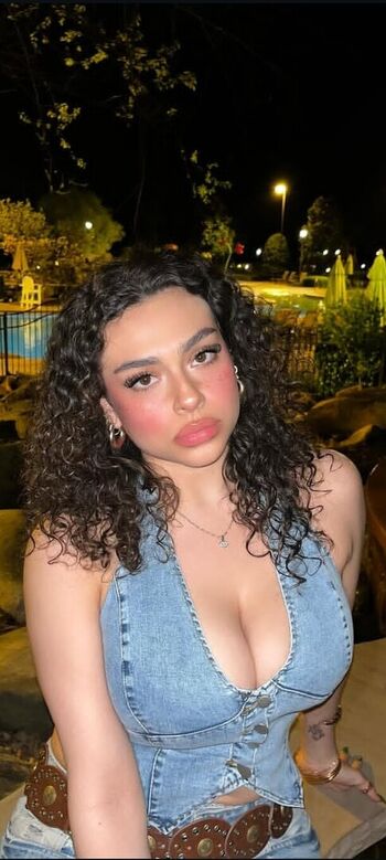 Izzybellalomb