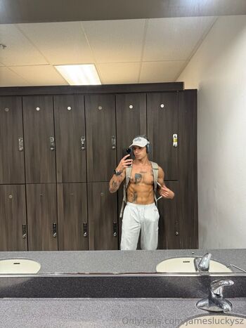 jamesluckysz