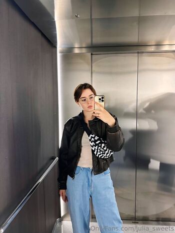 julia_sweets