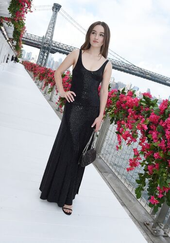 Kaitlyn Dever