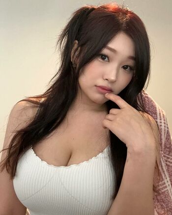 Kang Hee Yoon