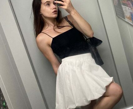 Kaylayoung12