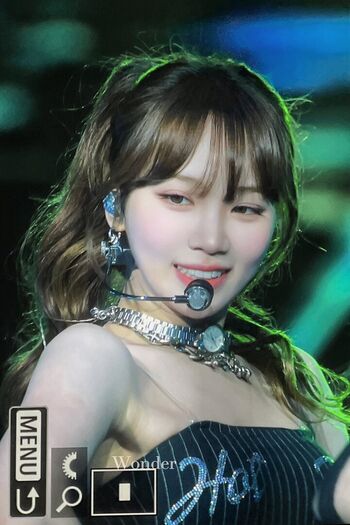 Kim Chaewon