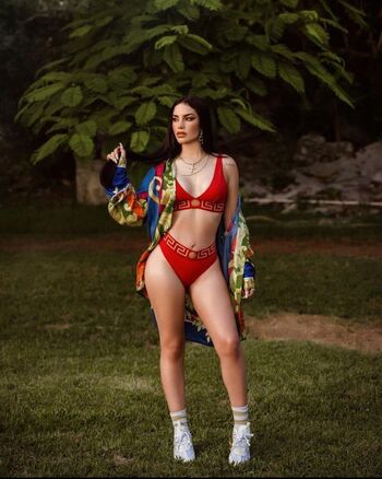Kimberly Loaiza