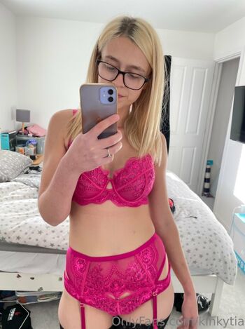 kinkytia