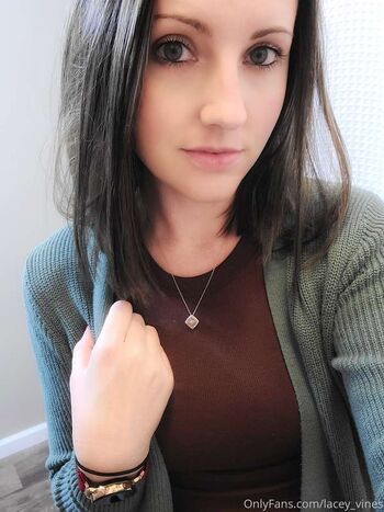 lacey_vines