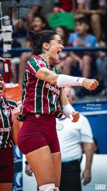 Lara Nobre