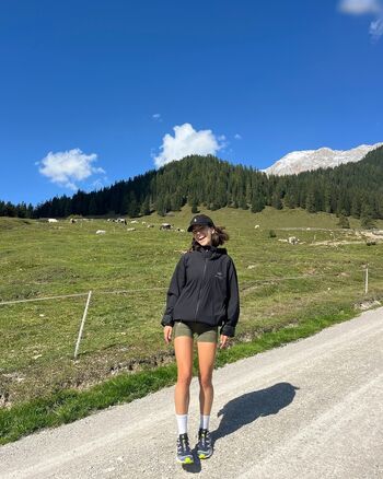 Larissa Merlyn Selena (larissahausler)