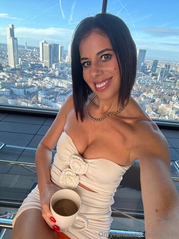 laura_free