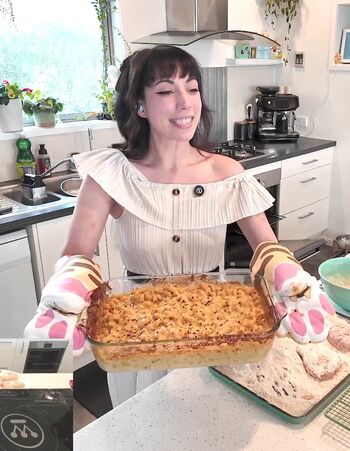 Layna Lazar