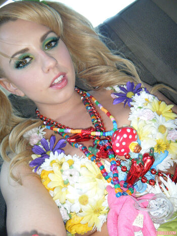Lexi Belle