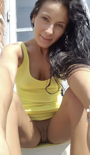 Lexi Dona
