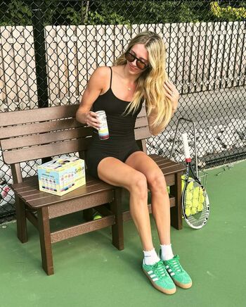 Lexie Hull