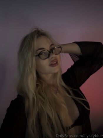 lilyskyblue
