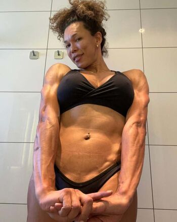Lina Lemos