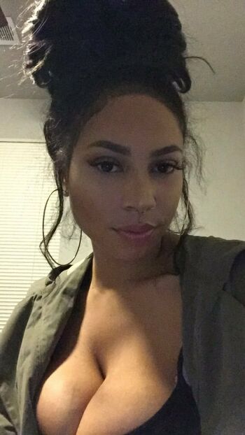 Lipstickthvg