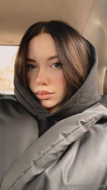 liz_lux