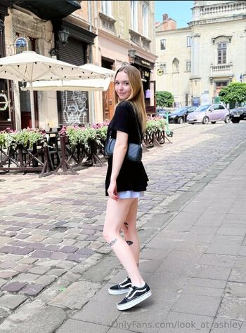 look_at_ashley